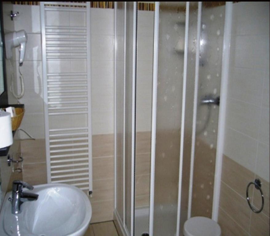 Hotel La Solitaria Carlazzo Zimmer foto